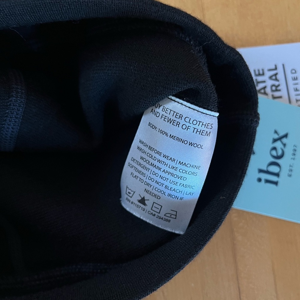 Ibex Shak Merino Wool Beanie Black Ponti Knit | One Size - Picture 4 of 5
